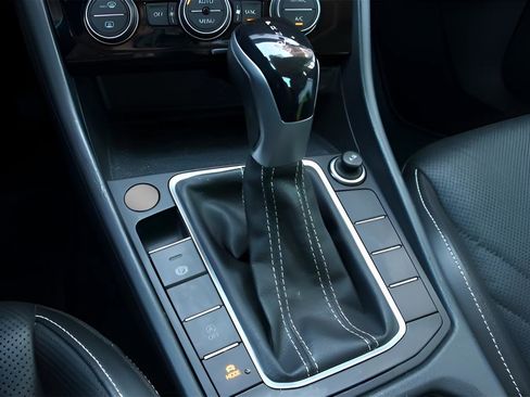 Used 2023 Volkswagen Jetta SEL image 26