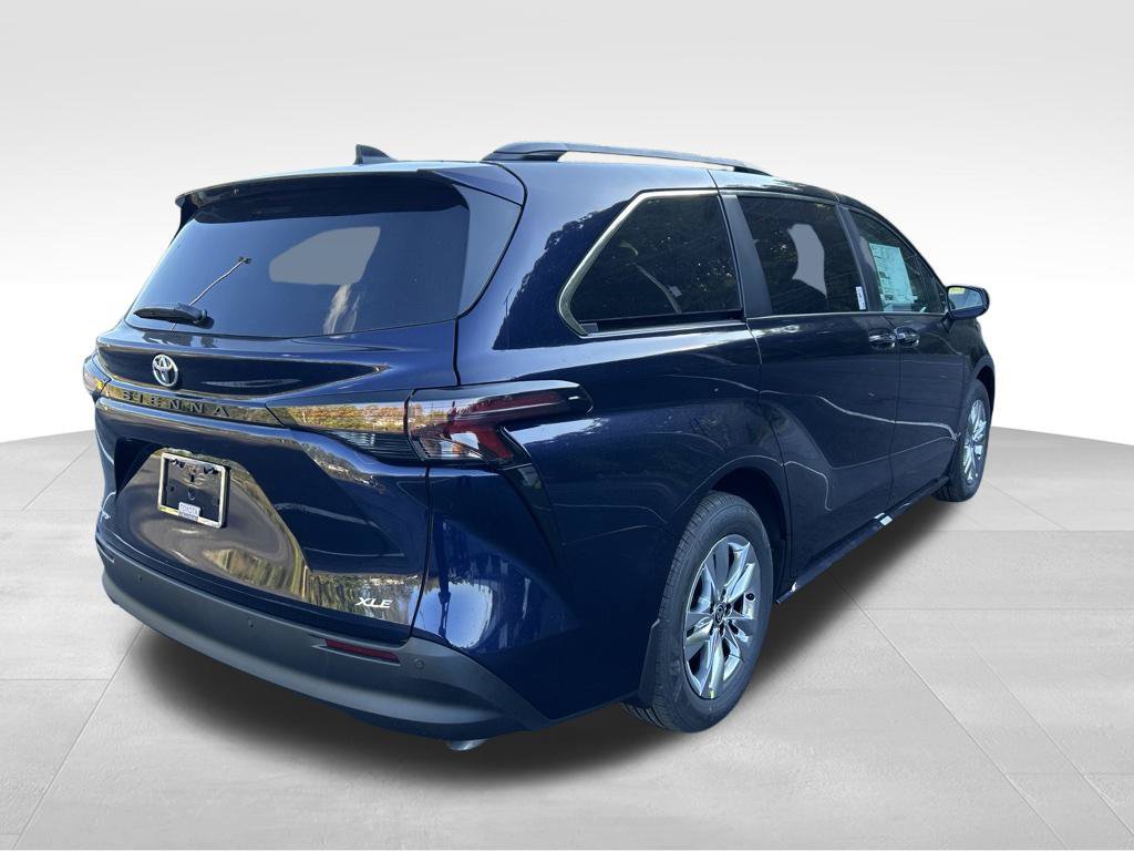 New 2026 Toyota Sienna XLE AWD/4WD image 5