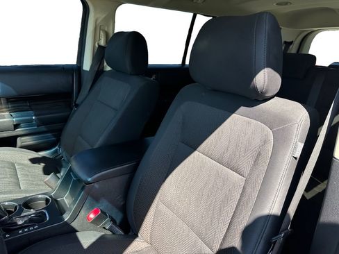 Used 2019 Ford Flex SEL image 9