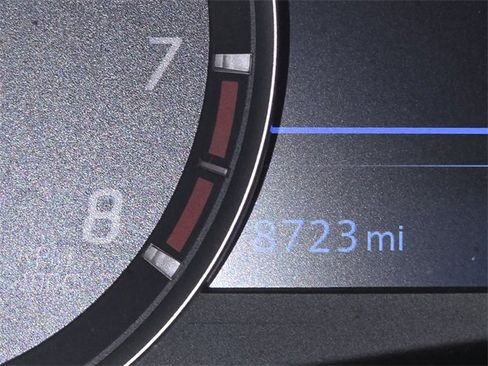 Used 2024 Nissan Frontier SV w/ SV Convenience Package image 15