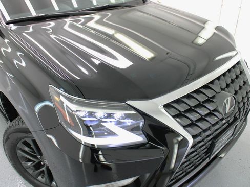 Used 2022 Lexus GX 460 Premium w/ Premium Package image 18