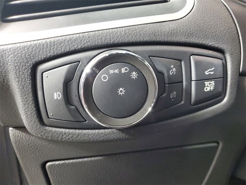 Used 2022 Ford Edge SEL w/ Convenience Package image 12