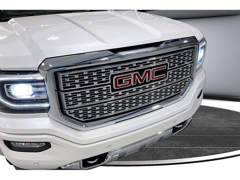 Used 2017 GMC Sierra 1500 Denali w/ Denali Ultimate Package AWD/4WD image 52