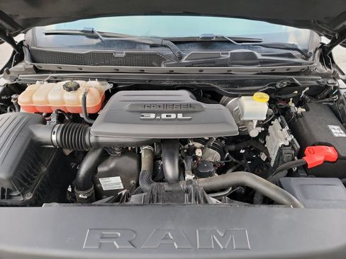 Used 2021 RAM 1500 Laramie w/ Sport Appearance Package AWD/4WD image 24