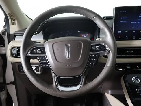 Used 2023 Lincoln Nautilus FWD image 36