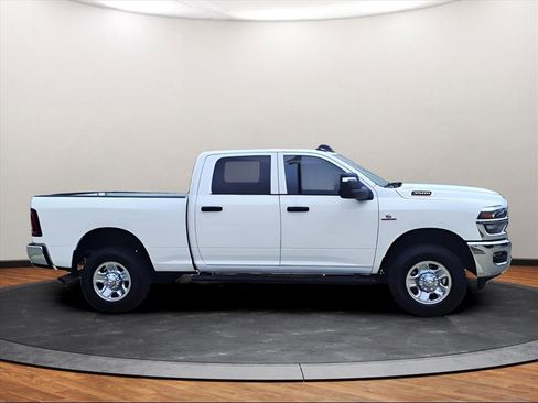 New 2026 RAM 3500 Tradesman AWD/4WD image 15