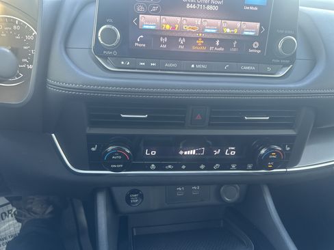 Certified 2024 Nissan Rogue SV w/ SV Premium Package FWD image 27