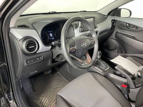 Used 2021 Hyundai Kona SEL AWD/4WD image 3