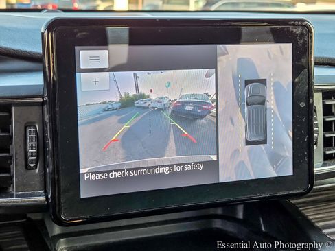 Used 2020 Ford Explorer Limited image 23