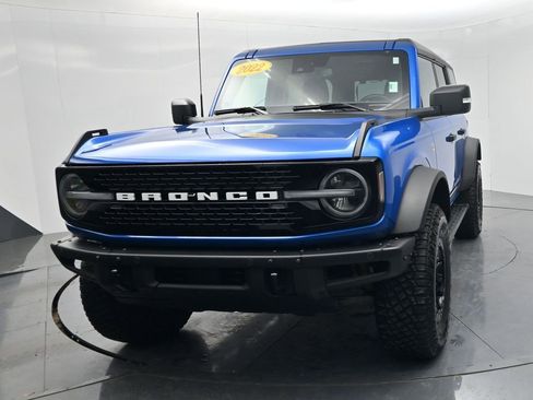 Used 2022 Ford Bronco Wildtrak image 3