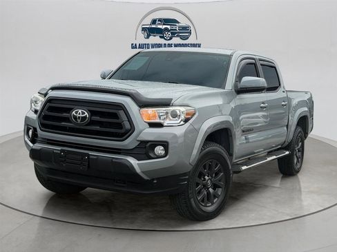 Used 2020 Toyota Tacoma SR5 image 2