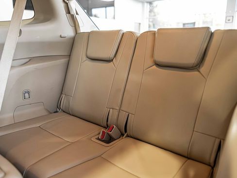 Used 2010 Subaru Tribeca Limited image 36