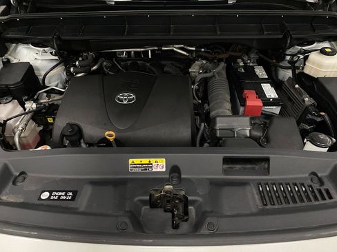Used 2021 Toyota Highlander Limited image 14