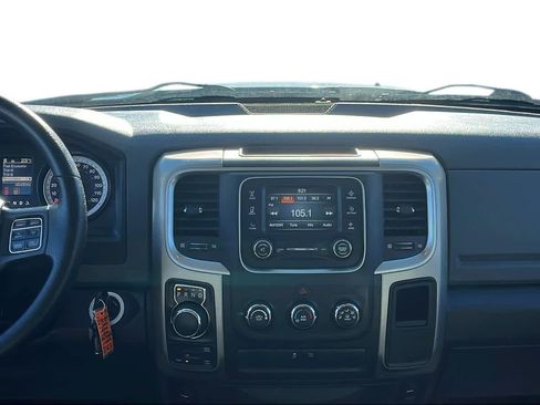 Used 2014 RAM 1500 Classic SLT image 27