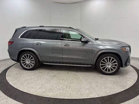 Used 2025 Mercedes-Benz GLS 580 4MATIC image 18
