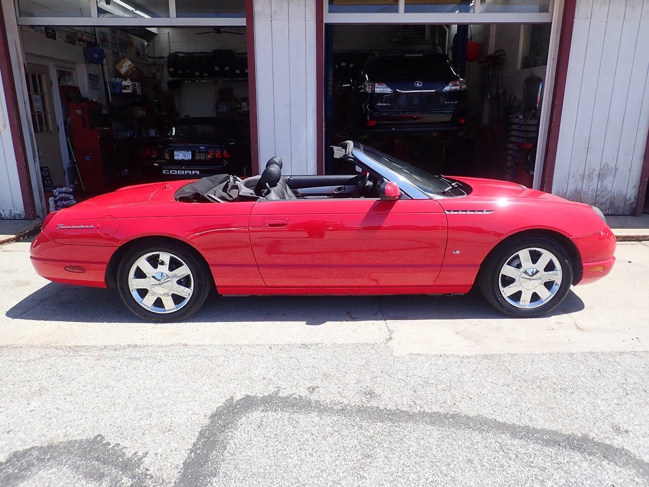 Used 2003 Ford Thunderbird RWD image 29