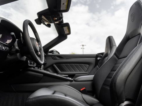 Certified 2026 Porsche 911 Carrera RWD image 26