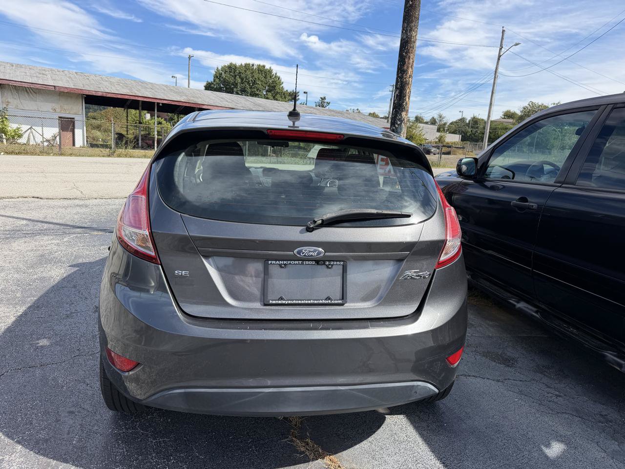 Used 2019 Ford Fiesta SE FWD image 2