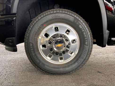 New 2026 Chevrolet Silverado 3500 High Country w/ High Country Premium Package AWD/4WD image 11