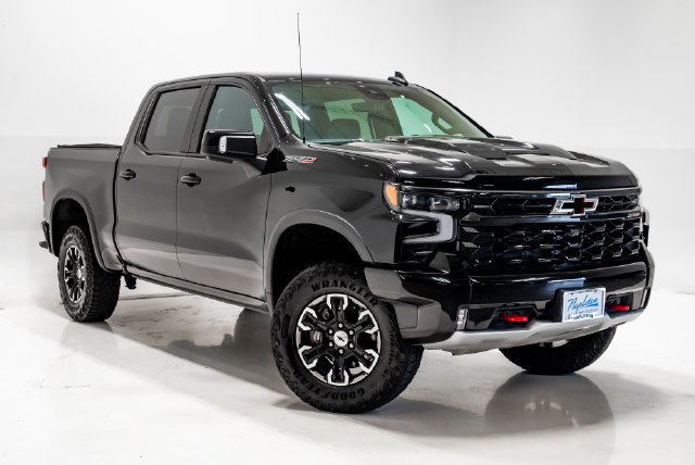 Used 2022 Chevrolet Silverado 1500 ZR2 w/ Technology Package AWD/4WD image 5
