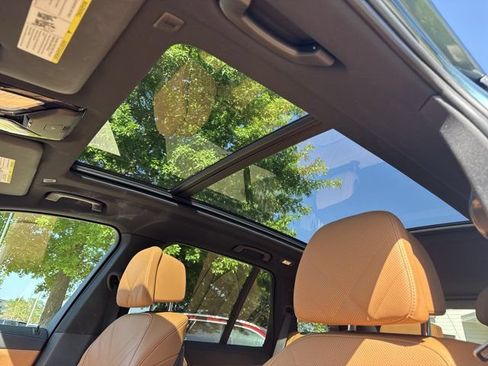 Certified 2024 BMW X5 xDrive40i w/ Premium Package AWD/4WD image 9
