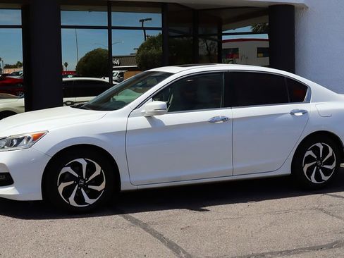 Used 2017 Honda Accord EX-L image 7