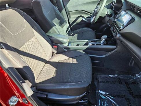 Used 2021 Nissan Kicks SV image 18