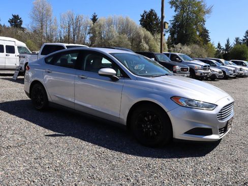 Used 2015 Ford Fusion S FWD image 5