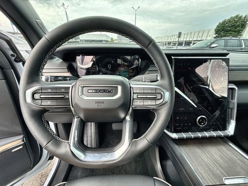 New 2026 GMC Acadia Denali w/ LPO, Floor Liner Package image 16