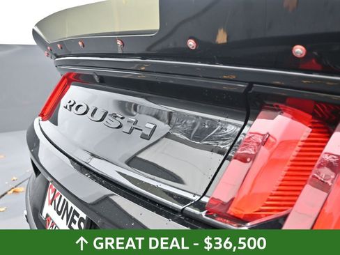 Used 2017 Ford Mustang GT Premium w/ GT Performance Package image 17