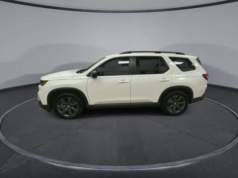 Used 2025 Honda Pilot Sport image 5