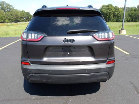 Used 2021 Jeep Cherokee Latitude Plus FWD image 4
