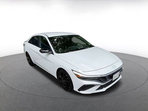 Used 2026 Hyundai Elantra Sport FWD image 2