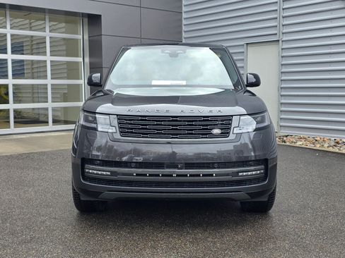 New 2026 Land Rover Range Rover Long Wheelbase SE image 2