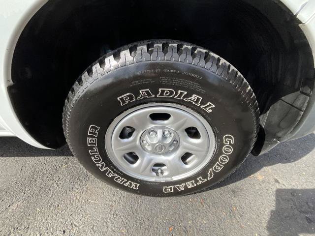 Used 2013 Nissan Frontier S RWD image 17