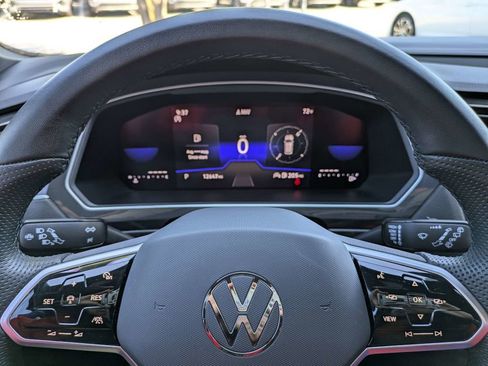 Certified 2024 Volkswagen Tiguan SE R-Line image 40