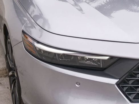 Used 2023 Honda Accord Touring image 4