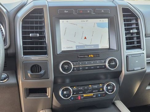 Used 2020 Ford Expedition Max XLT w/ Equipment Group 202A image 9