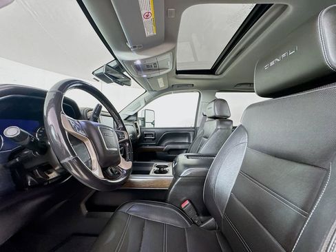 Used 2019 GMC Sierra 3500 Denali AWD/4WD image 12