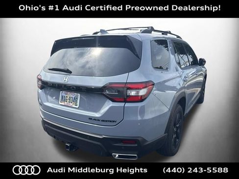 Used 2025 Honda Pilot Black Edition image 4
