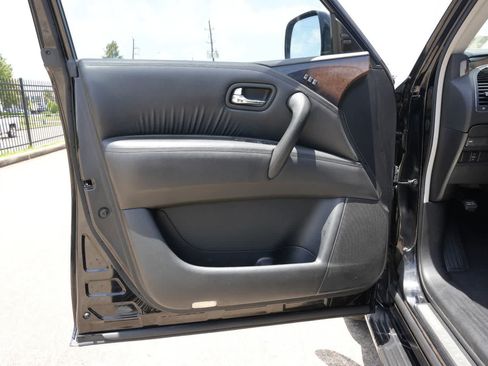 Used 2014 INFINITI QX80 2WD w/ Deluxe Touring Package image 18