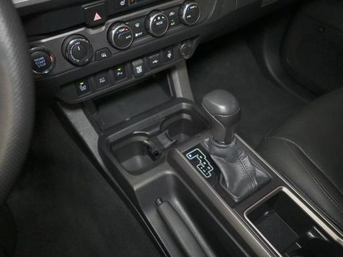 Certified 2023 Toyota Tacoma TRD Off-Road image 26