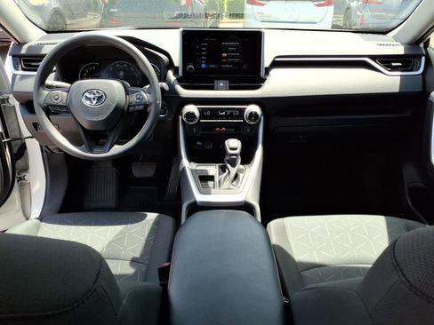 Used 2024 Toyota RAV4 XLE FWD image 8