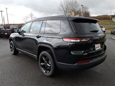 New 2025 Jeep Grand Cherokee L Altitude image 6
