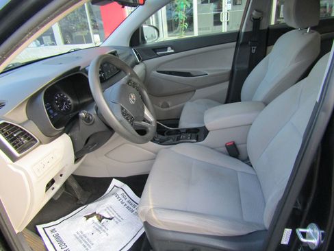 Used 2021 Hyundai Tucson Value FWD image 9