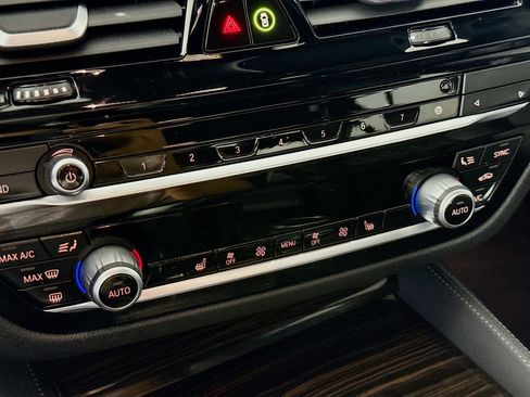 Used 2023 BMW 530i w/ M Sport Package image 19