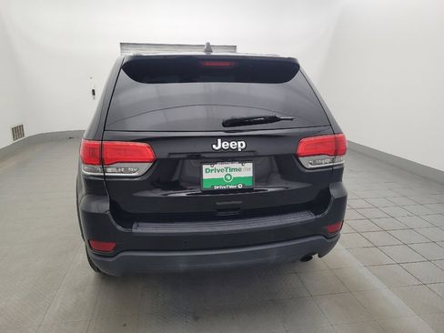 Used 2017 Jeep Grand Cherokee Laredo image 6