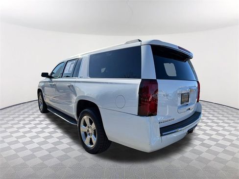 Used 2016 Chevrolet Suburban LTZ image 7