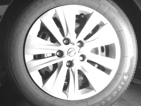 Used 2025 Nissan Sentra S FWD image 11