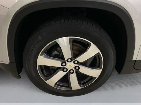 Used 2019 Chevrolet Traverse LT w/ LT Premium Package AWD/4WD image 19